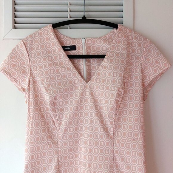 NWOT Stretch Cotton Sheath Dress Pink Geometric Print Pattern - Picture 2 of 8